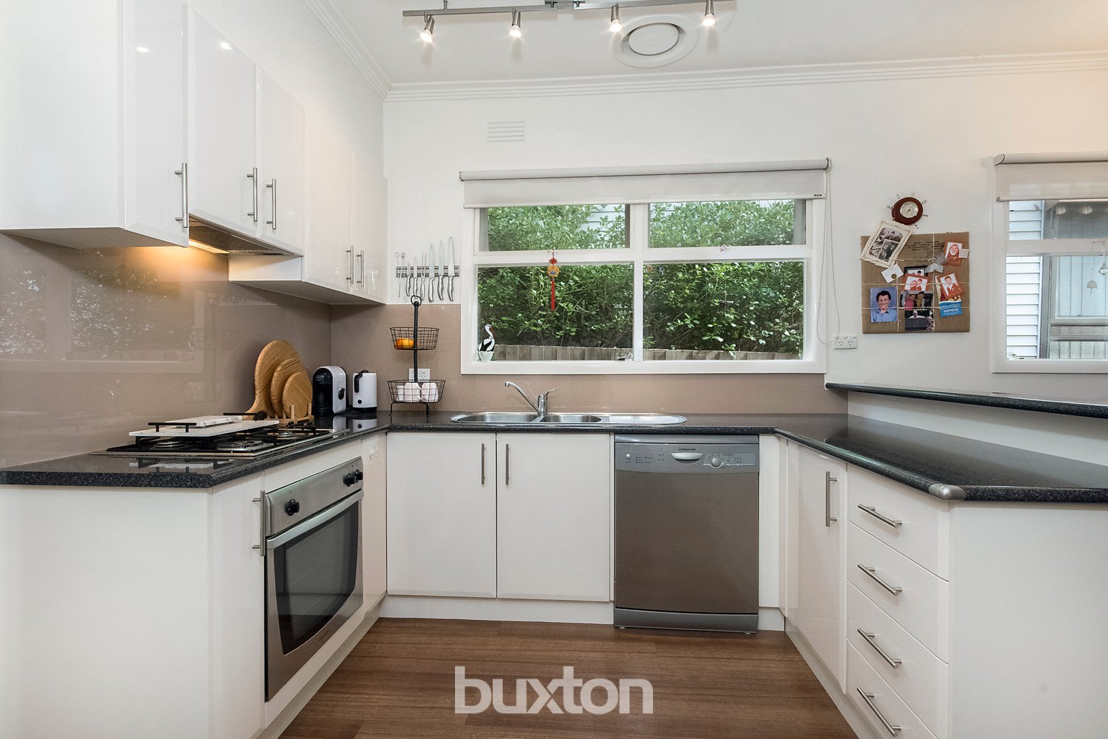 Gallery: 27 Kinlock Street