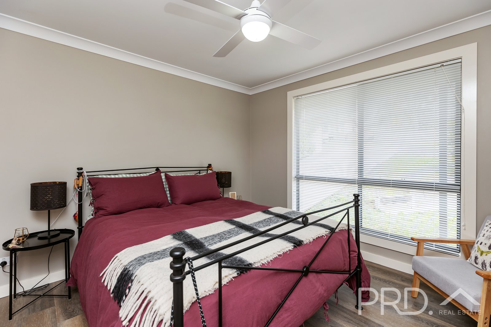 27 Kinred Street TUMUT 7