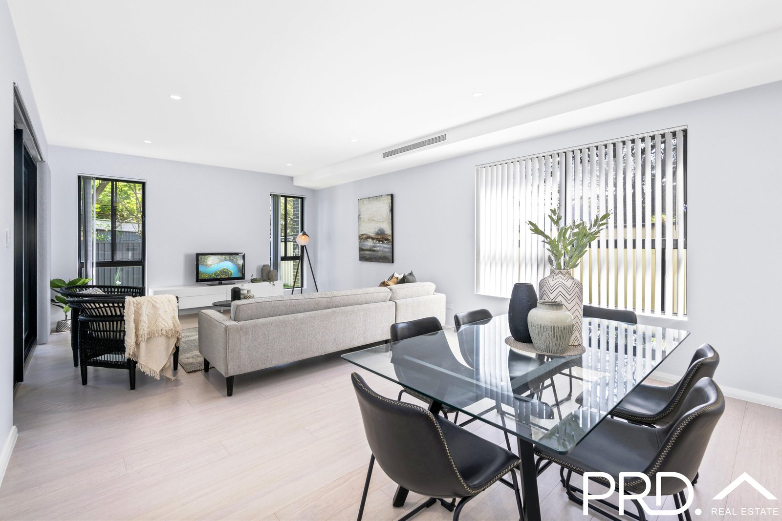 27 Knight Avenue PANANIA 7