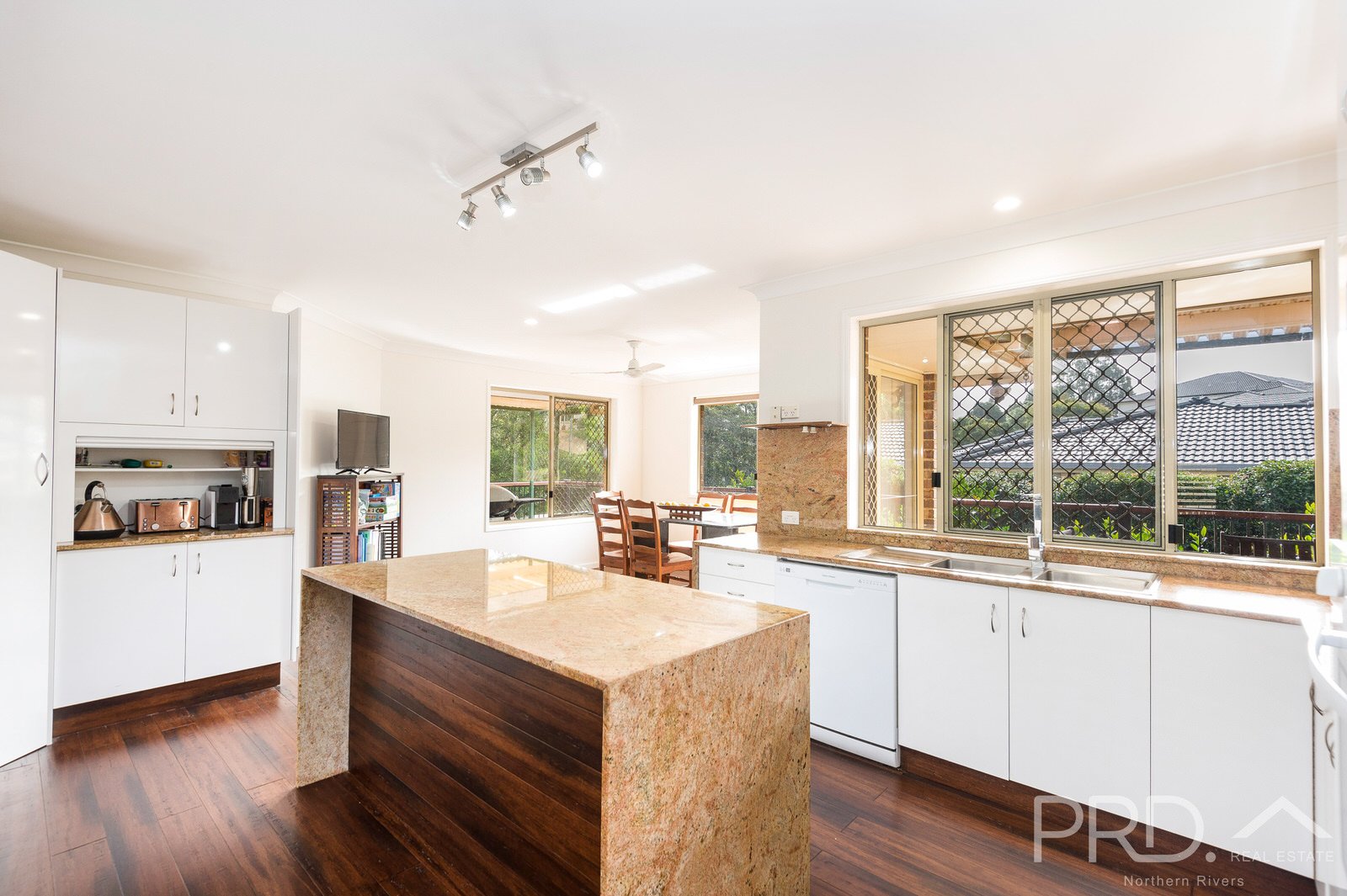 27 Kookaburra Tce  GOONELLABAH 6