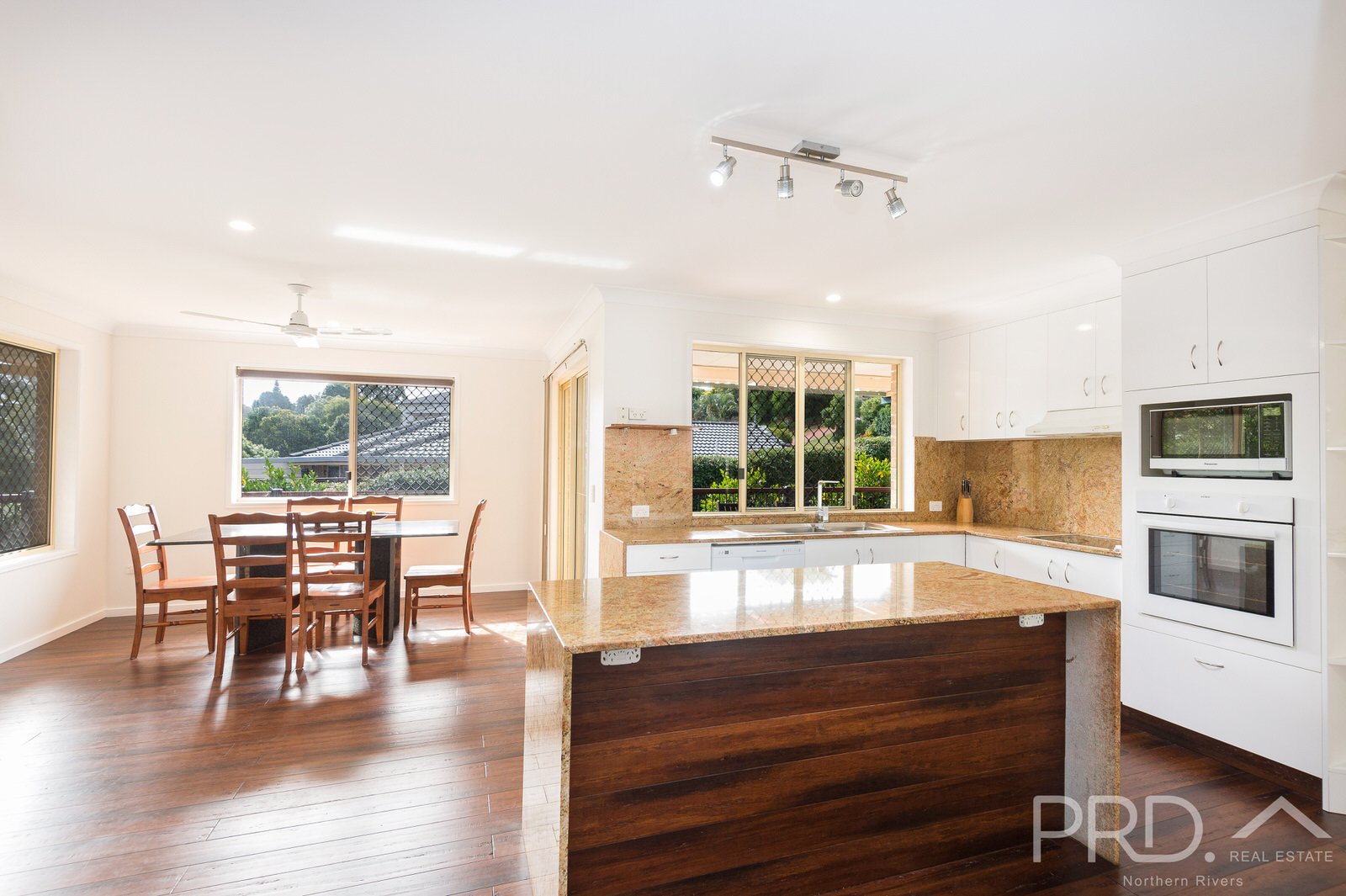 27 Kookaburra Tce  GOONELLABAH 7