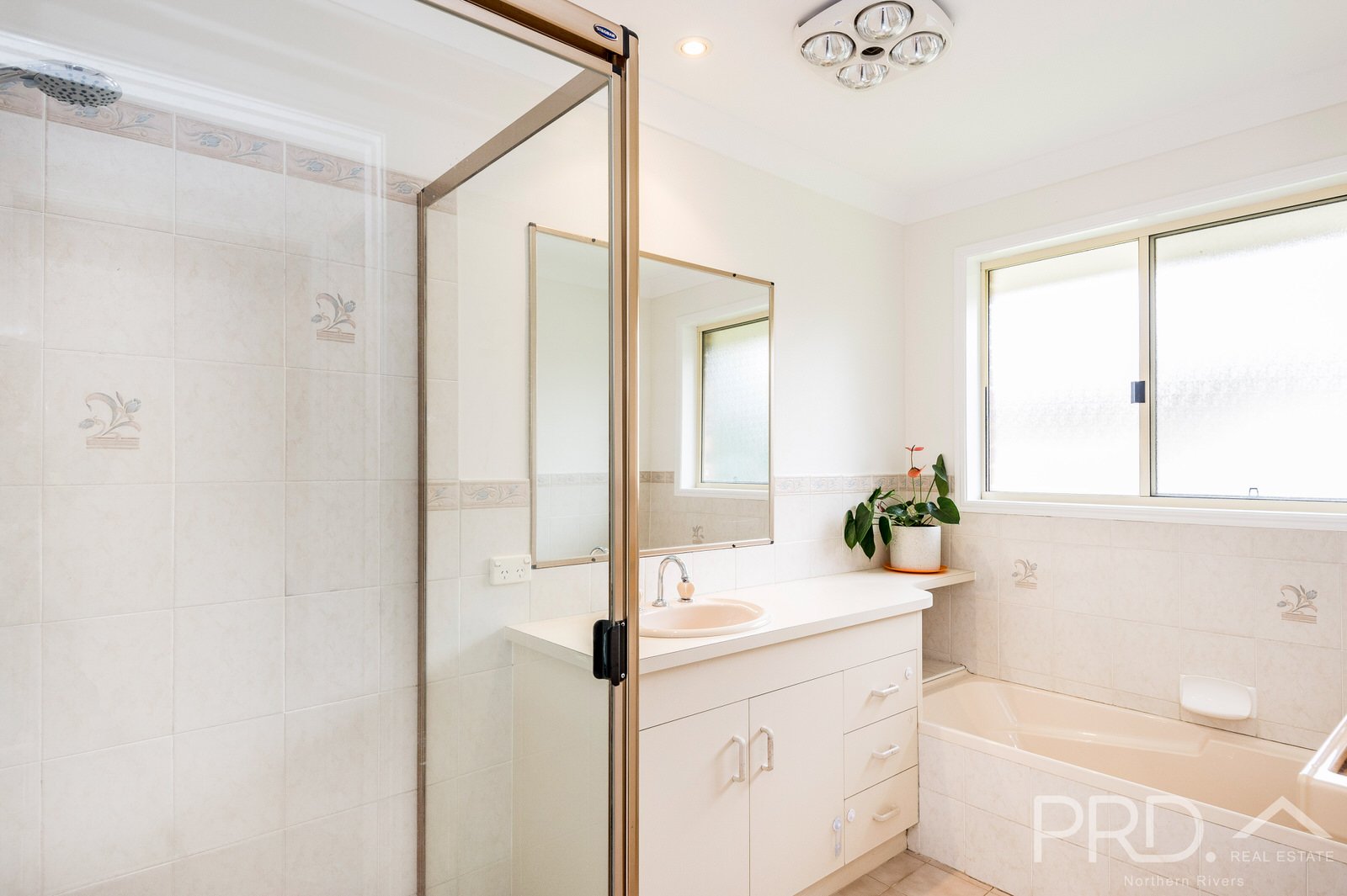 27 Kookaburra Tce  GOONELLABAH 15