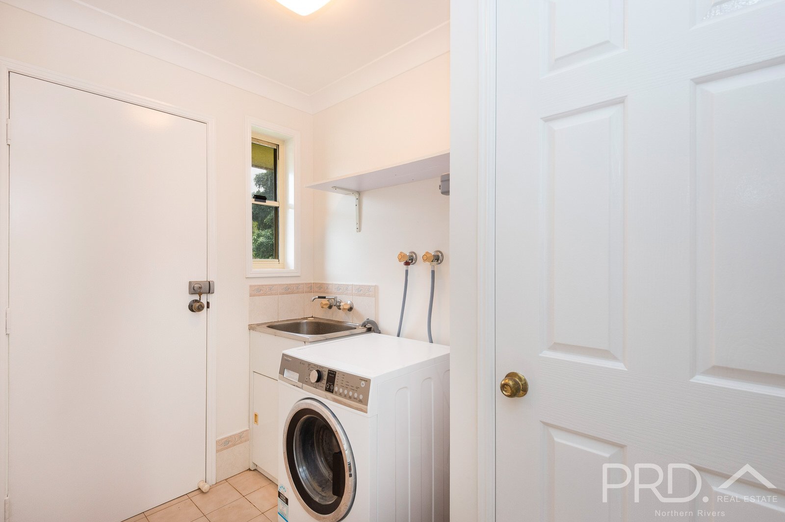 27 Kookaburra Tce  GOONELLABAH 16