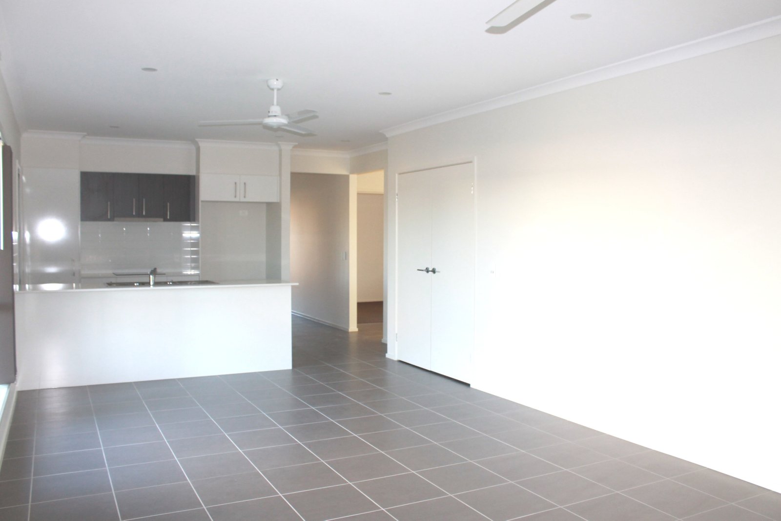 27 KOOLIVOO Parade BOYNE ISLAND 2