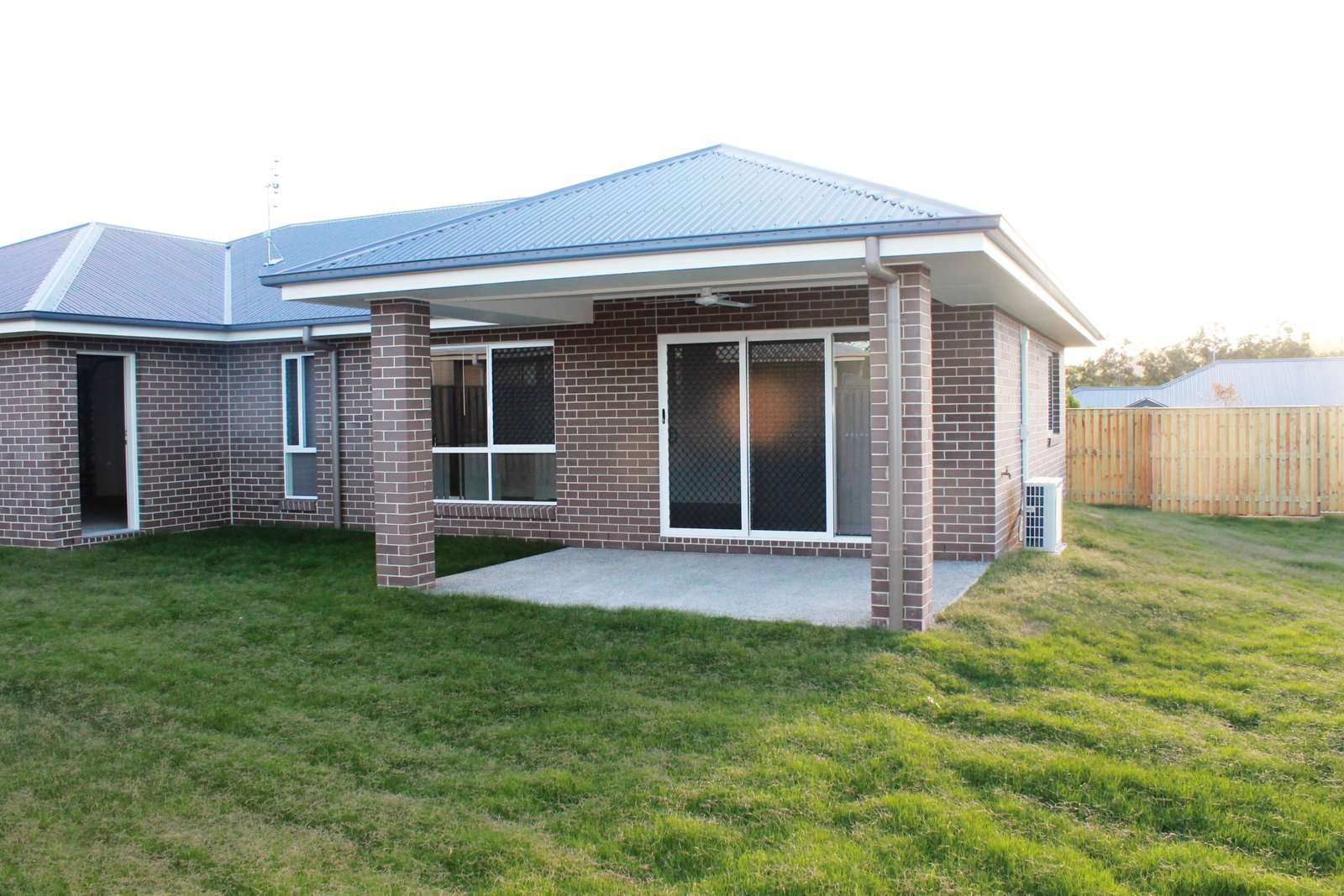 27 KOOLIVOO Parade BOYNE ISLAND 4