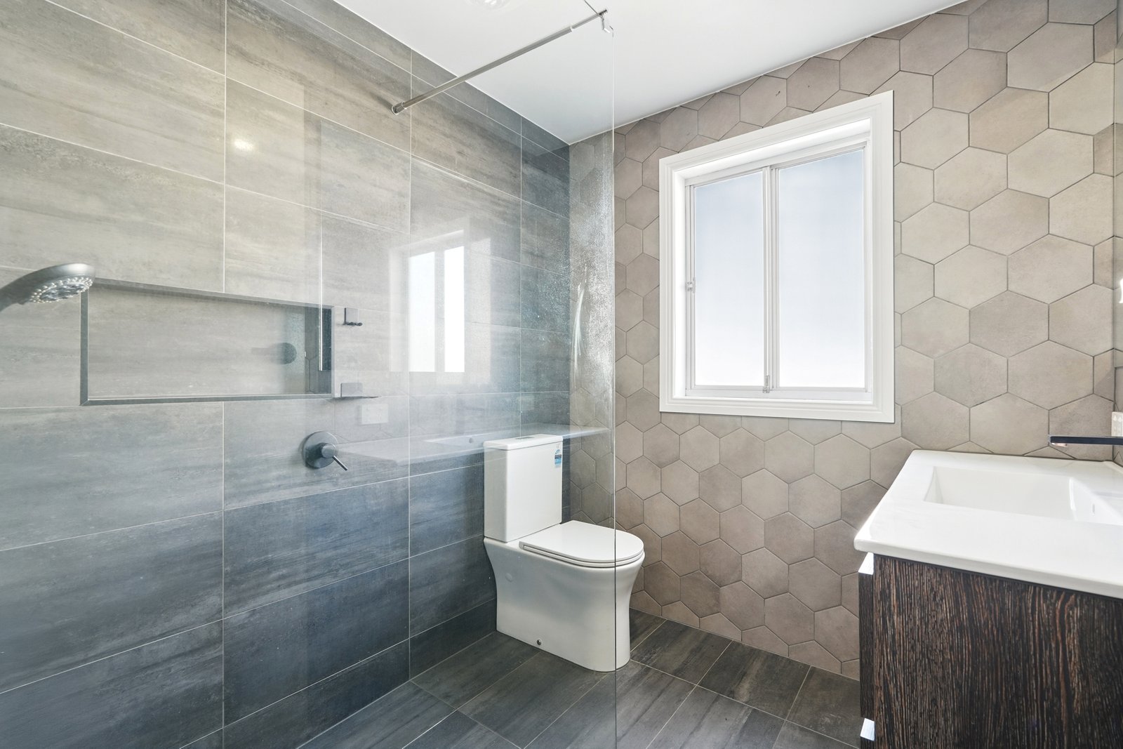 27 Leonard Avenue MOONAH 8