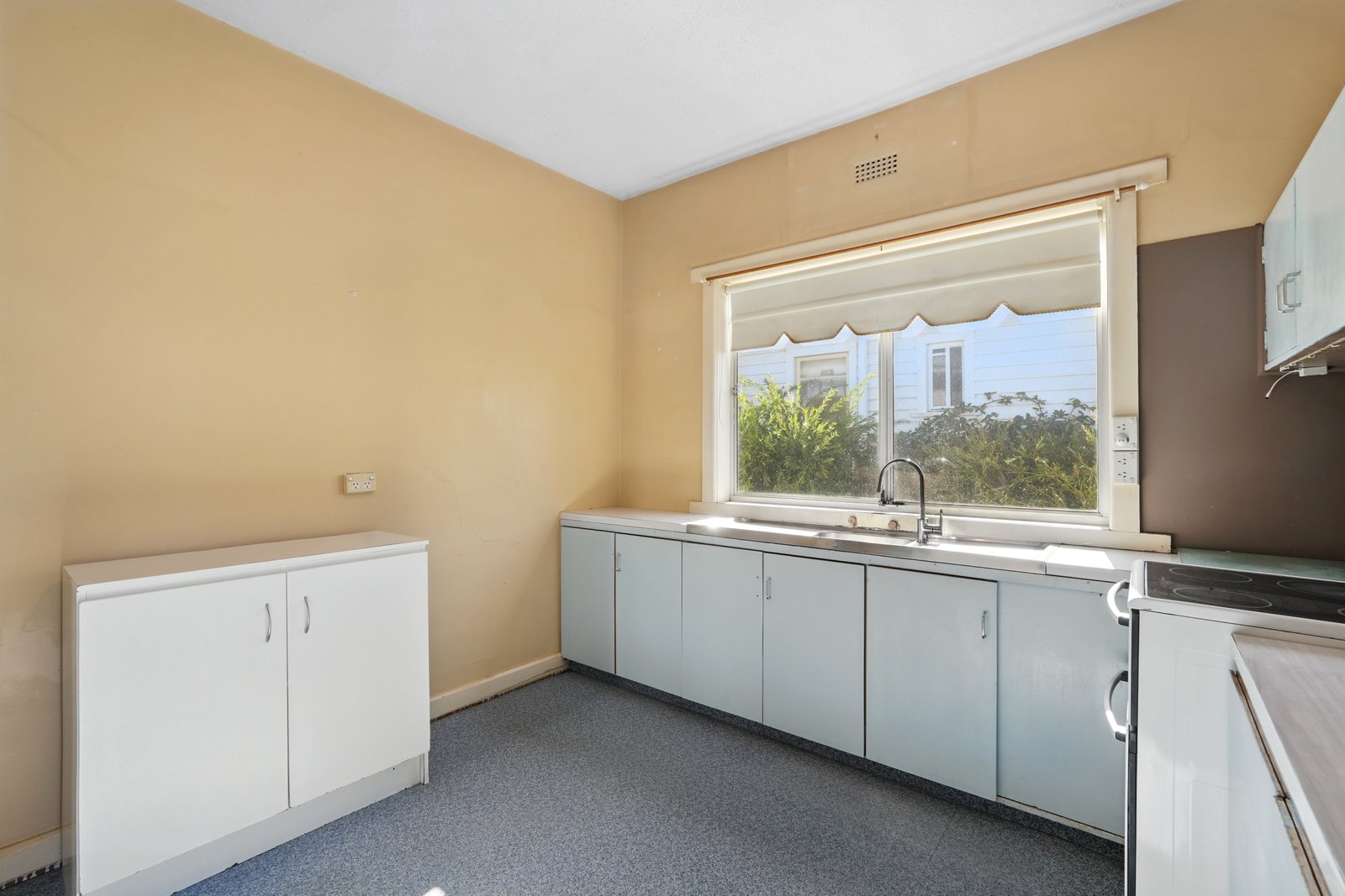 27 Leonard Avenue MOONAH 10