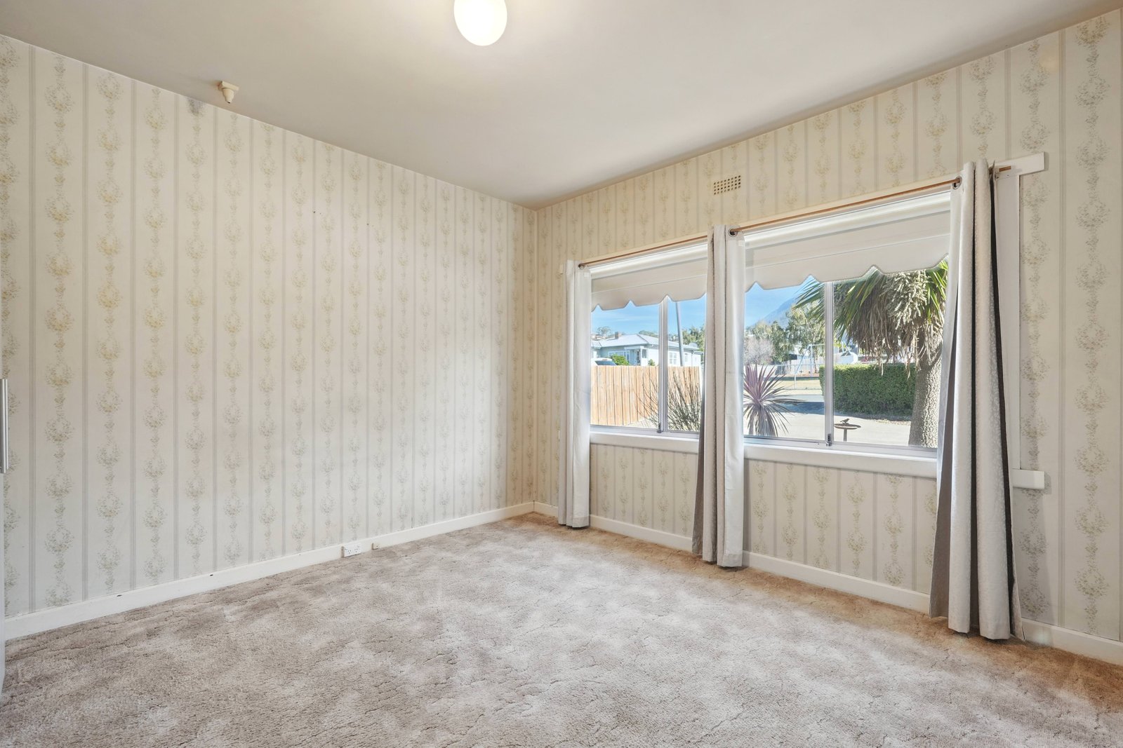 27 Leonard Avenue MOONAH 15