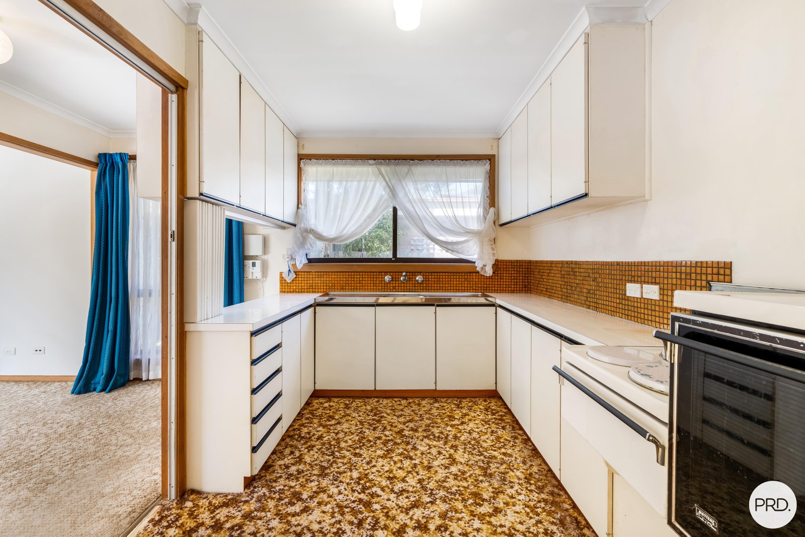 27 Lewan Avenue KINGSTON 12