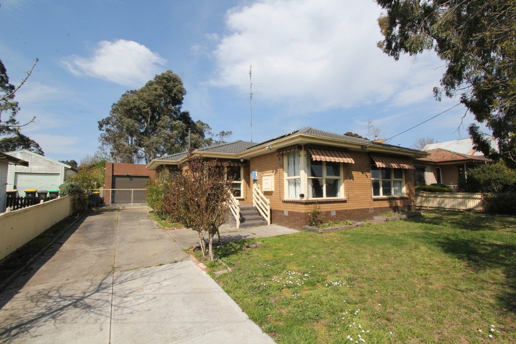 27 Lightfoot Avenue MOUNT PLEASANT 11