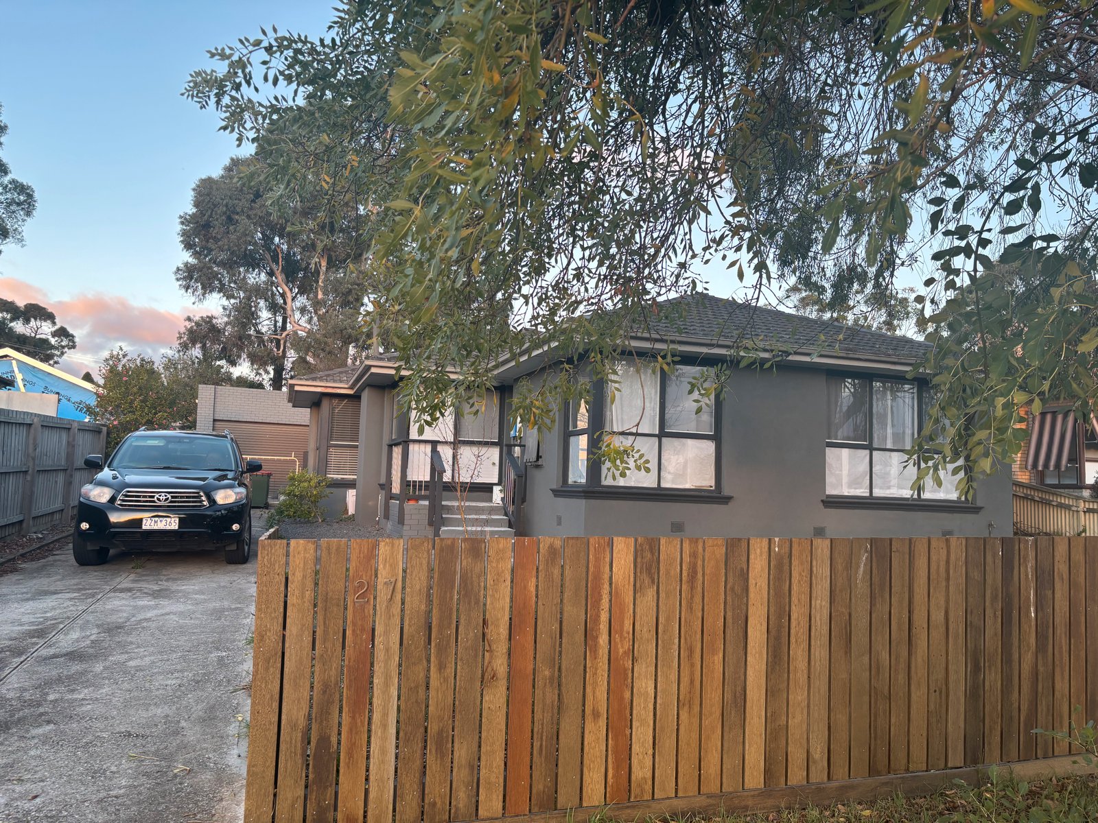 27 Lightfoot Avenue MOUNT PLEASANT 1