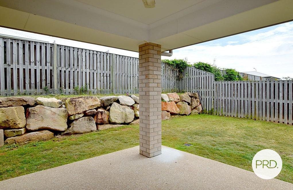 27 Lilyvale Esp  BOYNE ISLAND 13