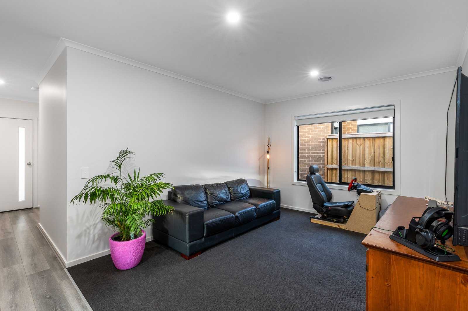 Gallery: 27 Linkage Street
