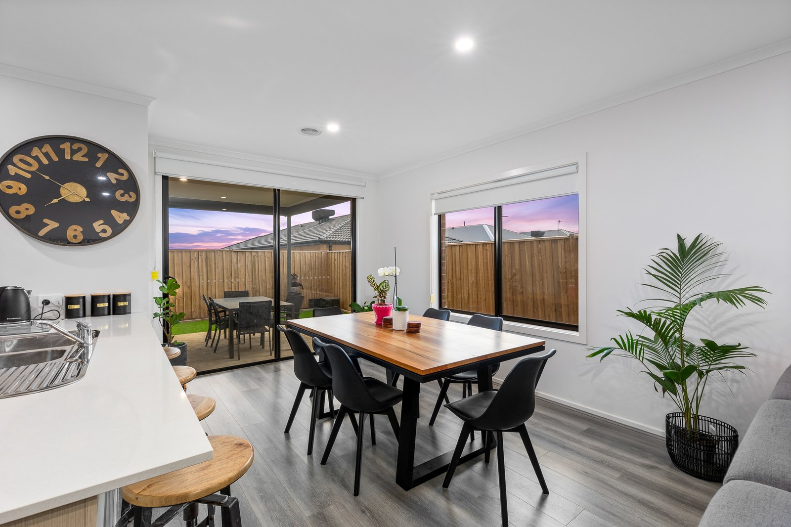 Gallery: 27 Linkage Street