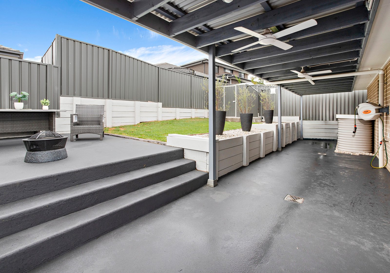 27 Lockheed Hudson Drive HORSLEY 10