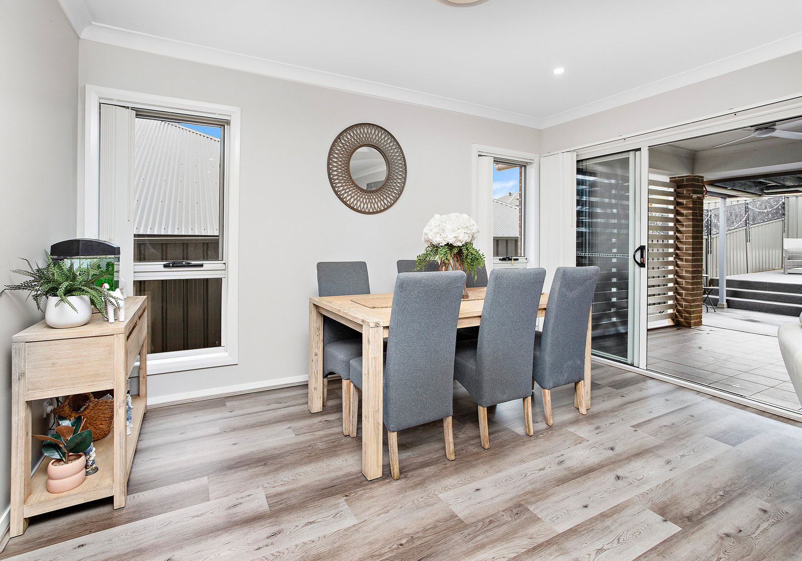 27 Lockheed Hudson Drive HORSLEY 11