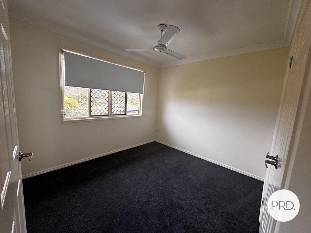 27 Lomandra Street BOYNE ISLAND 9