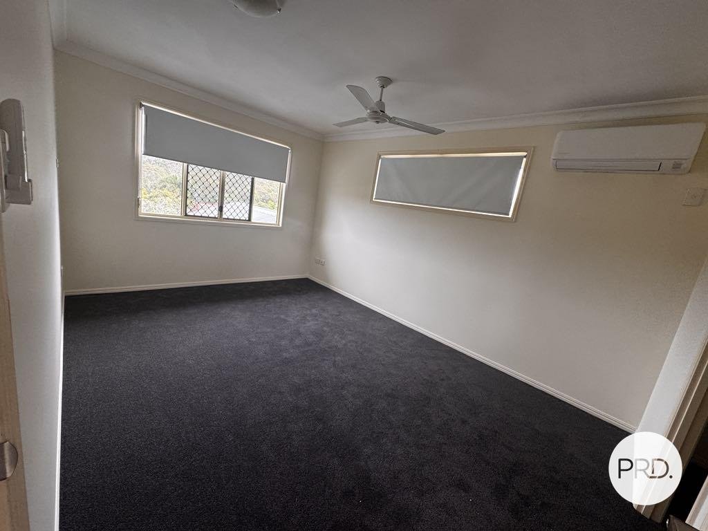 27 Lomandra Street BOYNE ISLAND 12