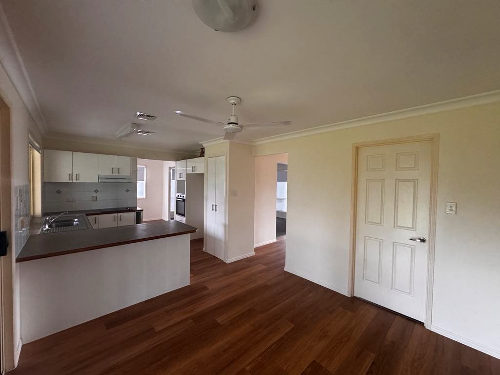 27 Lomandra Street BOYNE ISLAND 4