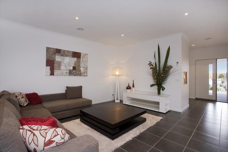 Gallery: 27 Longshore Street