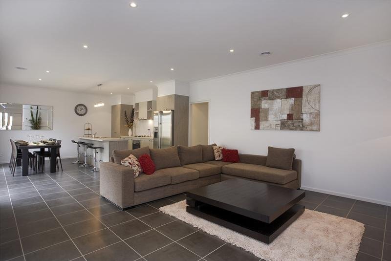 Gallery: 27 Longshore Street
