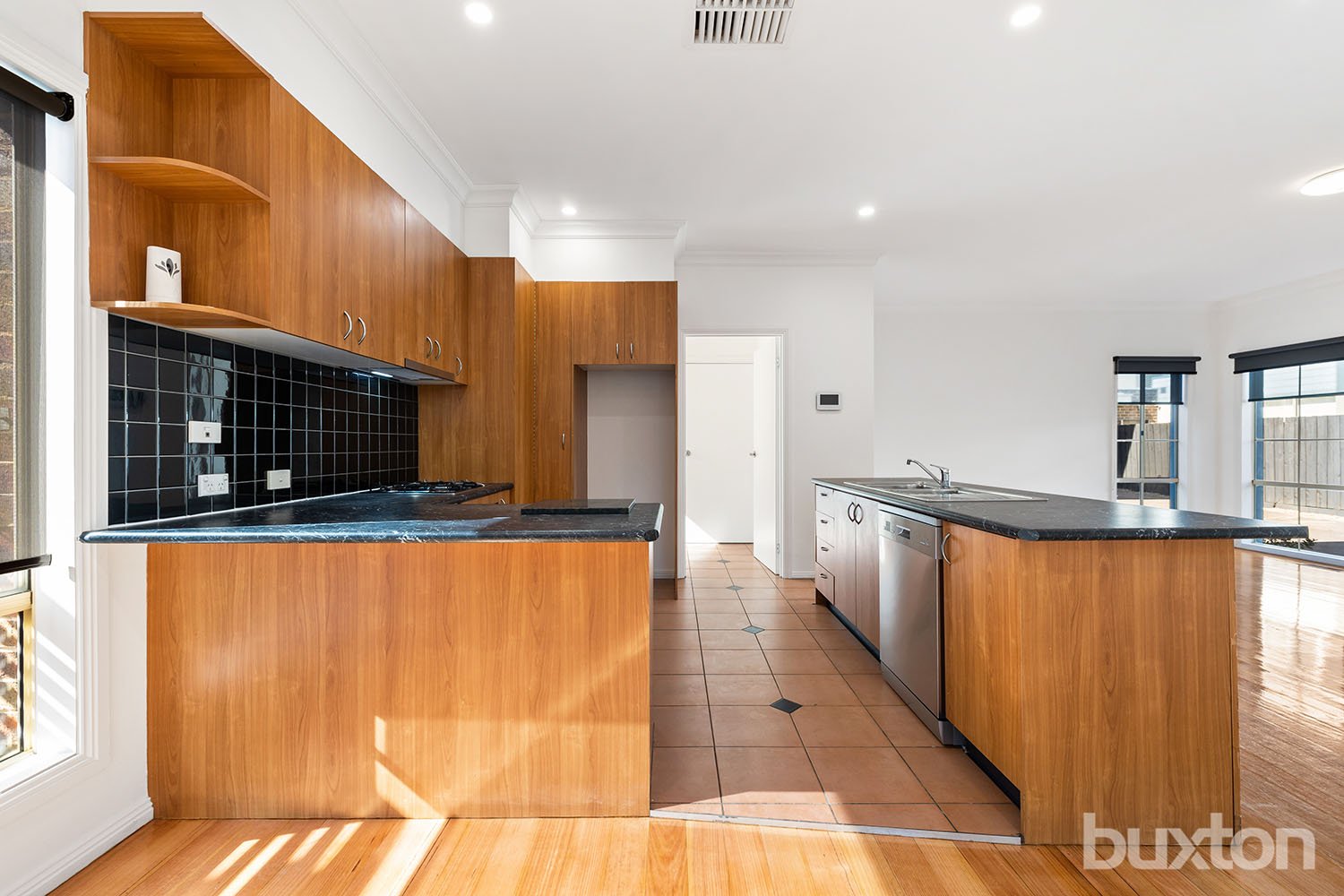 Gallery: 27 Lonsdale Avenue