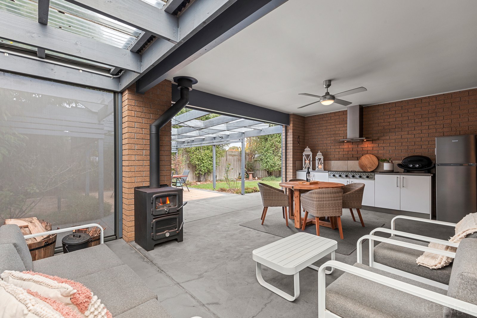 Real Estate and Property in 27 Lowe Street, Ocean Grove, VIC