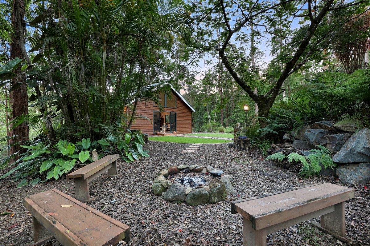 27 Luxton Court Tallebudgera Valley 30