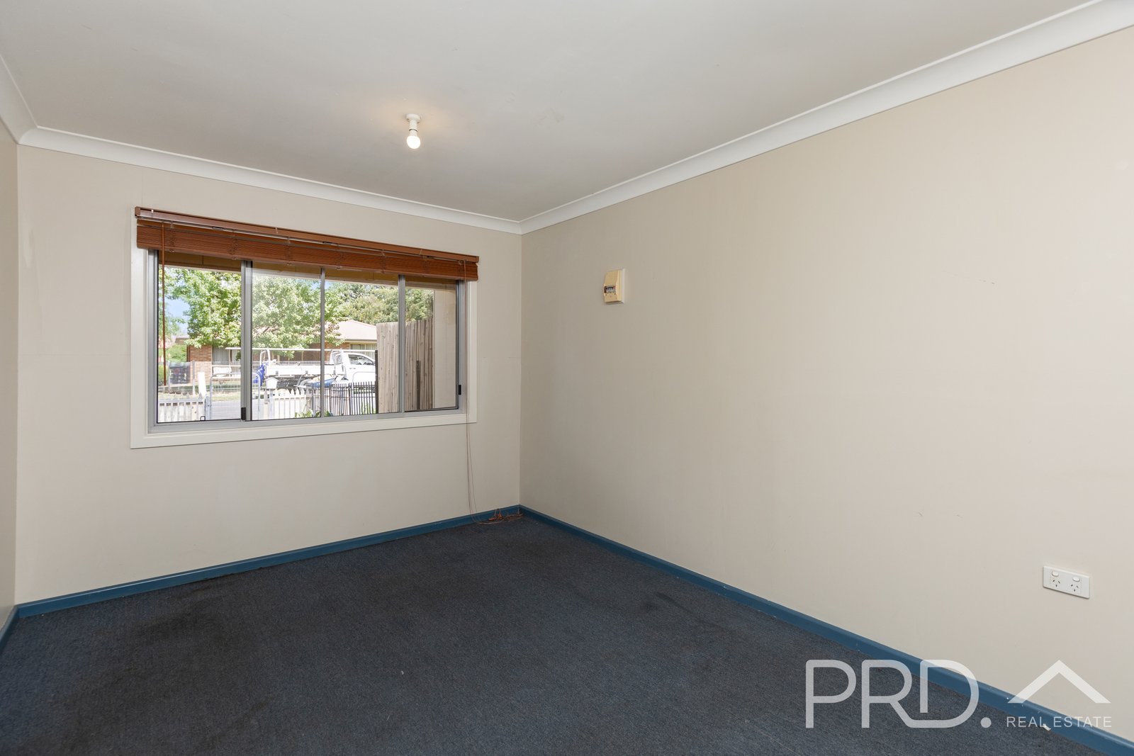 2/7 Macquarie Street TUMUT 9