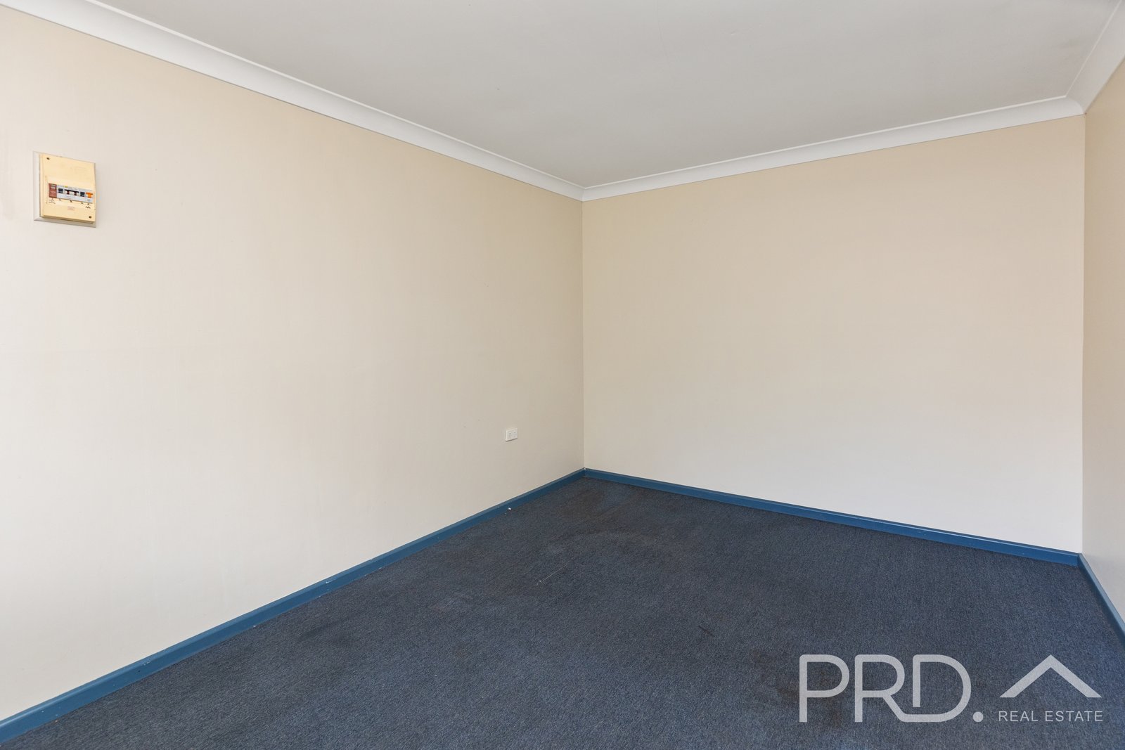 2/7 Macquarie Street TUMUT 8