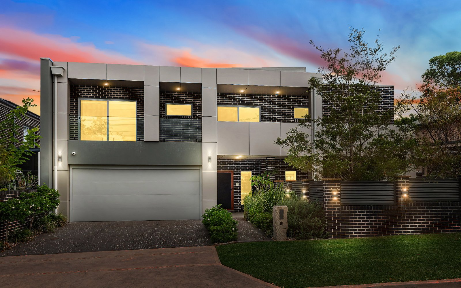 27 Mactier Avenue MILPERRA 1