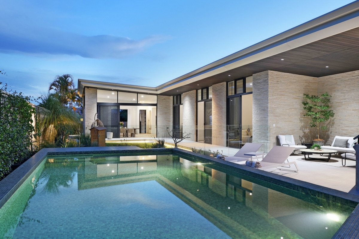 27 Manakin Avenue Burleigh Waters 1