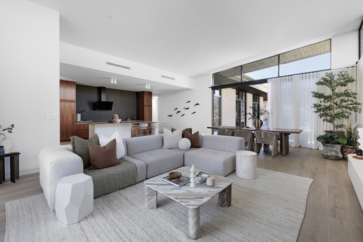 27 Manakin Avenue Burleigh Waters 7