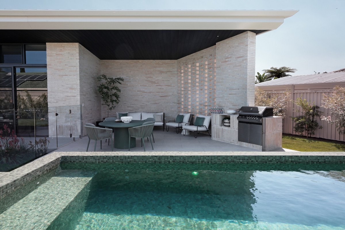 27 Manakin Avenue Burleigh Waters 25