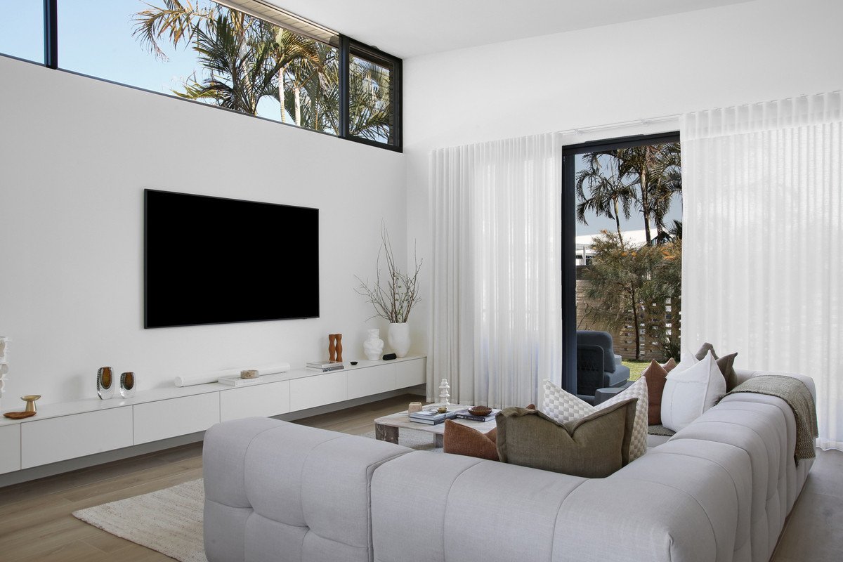 27 Manakin Avenue Burleigh Waters 31