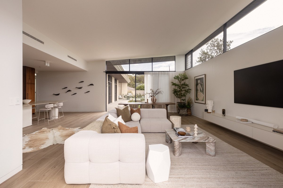 27 Manakin Avenue Burleigh Waters 6