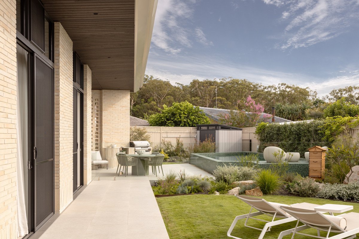 27 Manakin Avenue Burleigh Waters 9