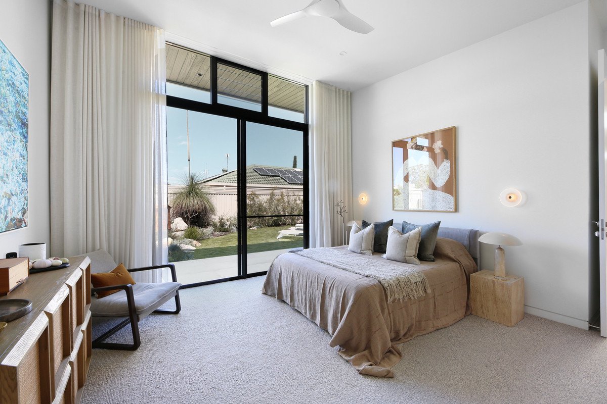 27 Manakin Avenue Burleigh Waters 12