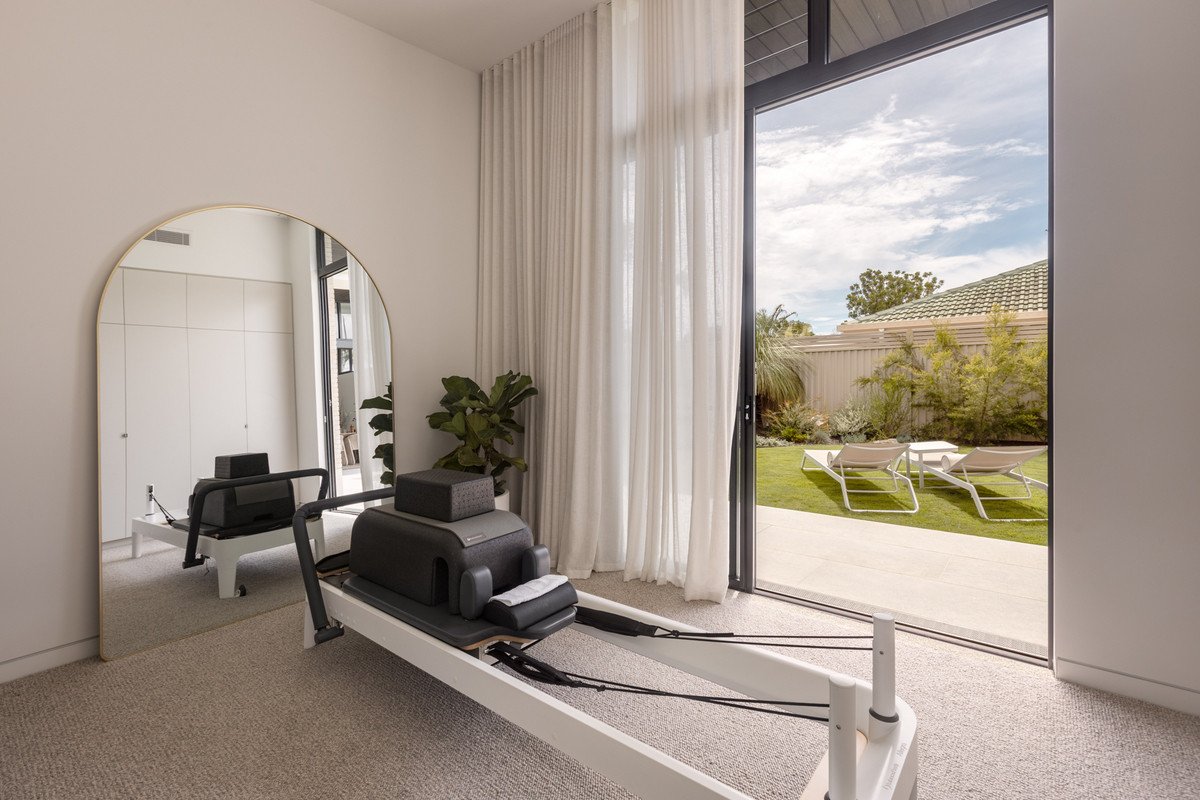 27 Manakin Avenue Burleigh Waters 18