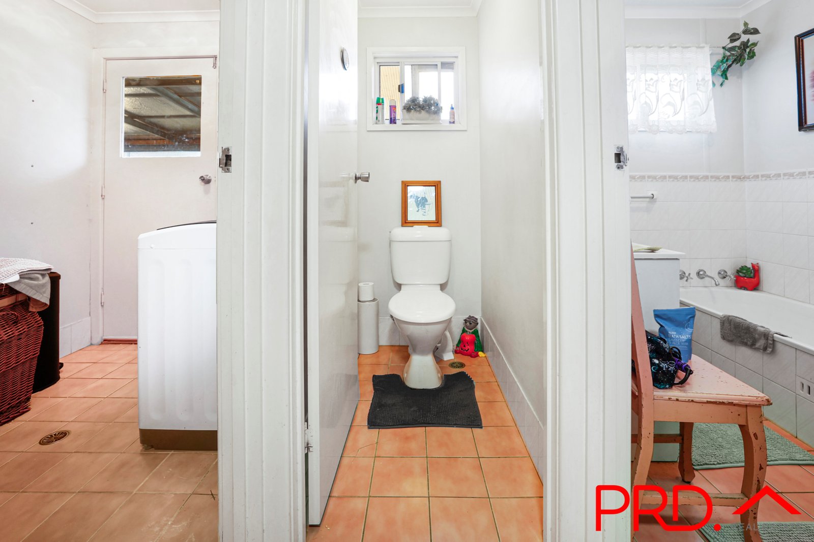 27 Manilla Road TAMWORTH 9