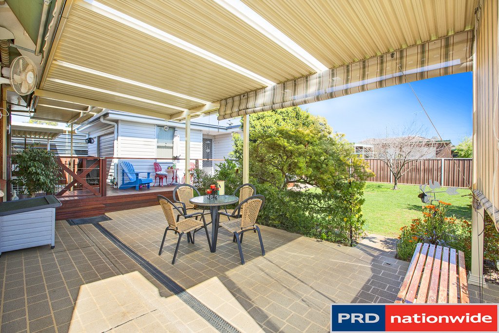 27 Manning Street KINGSWOOD 8