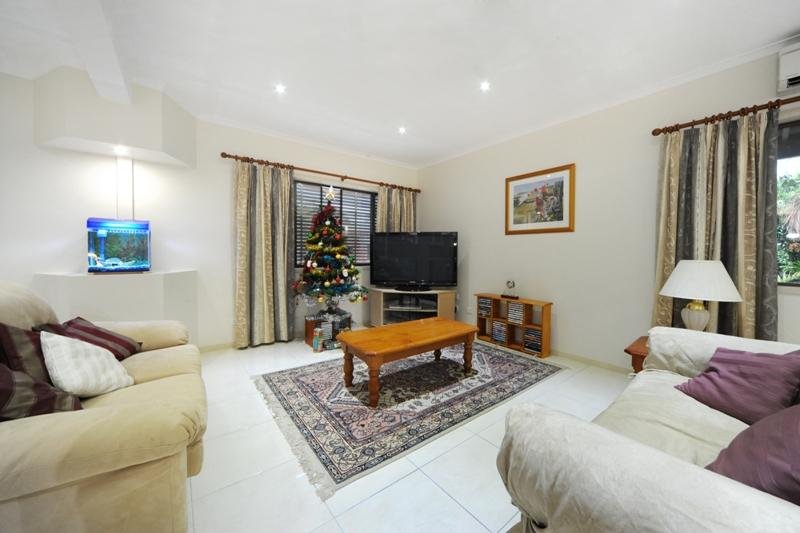 27 Manooka Drive CANNONVALE 8