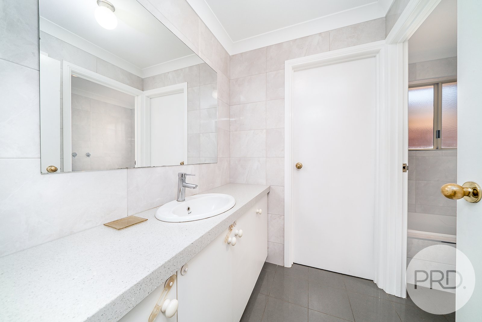 27 Maple Road LAKE ALBERT 9