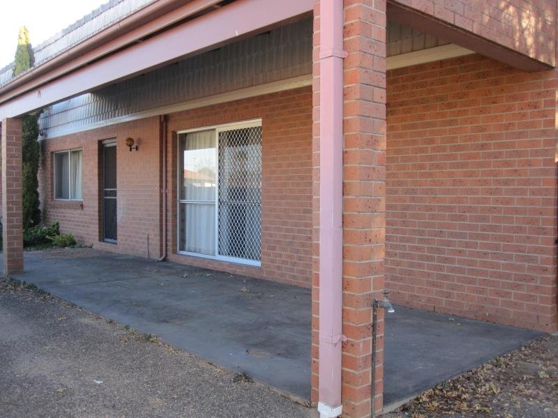 2/7 Margaret Street TAMWORTH 1