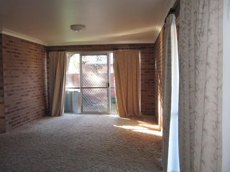 2/7 Margaret Street TAMWORTH 5