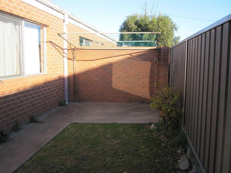2/7 Margaret Street TAMWORTH 6