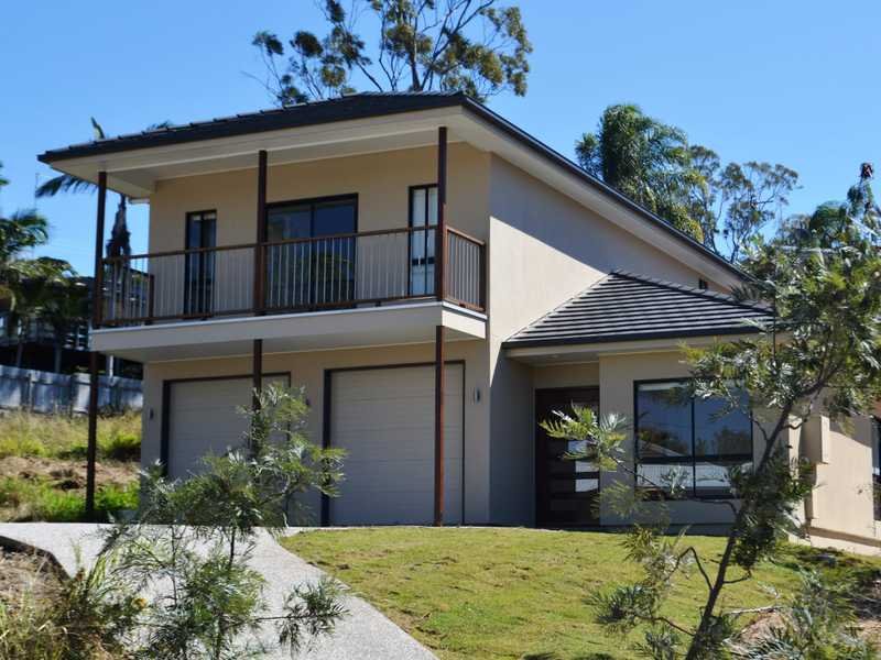 27 Marina Avenue BOYNE ISLAND 1