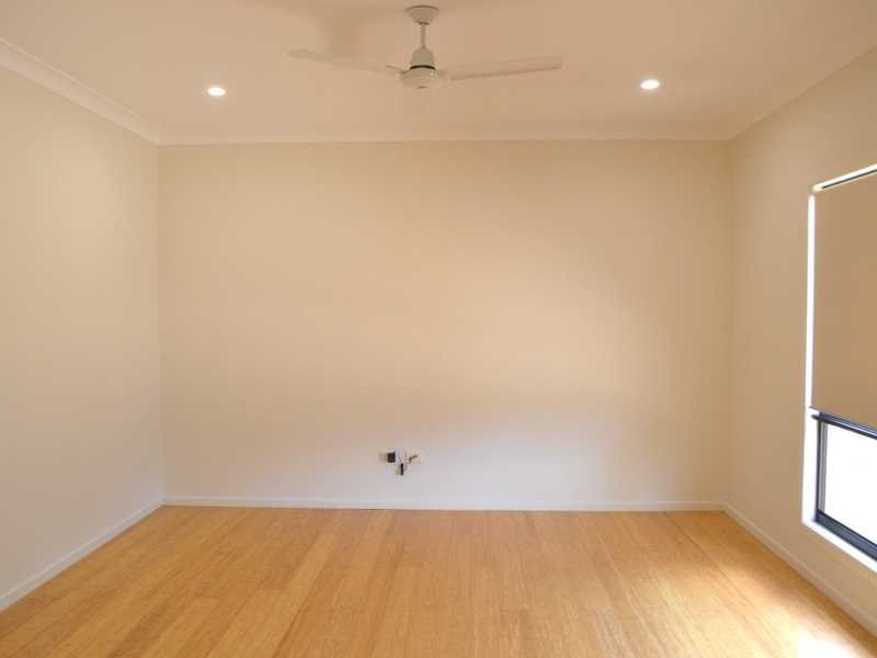 27 Marina Avenue BOYNE ISLAND 5