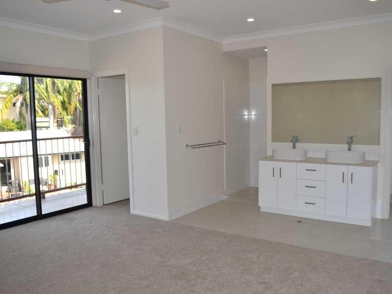 27 Marina Avenue BOYNE ISLAND 11