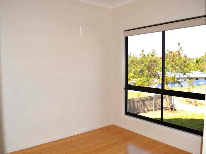 27 Marina Avenue BOYNE ISLAND 16